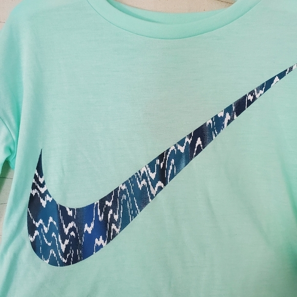 Nike Girls Iconclash Long Sleeve Tee Mint Foam 26K184-E6D Size 3T NEW - Picture 2 of 5